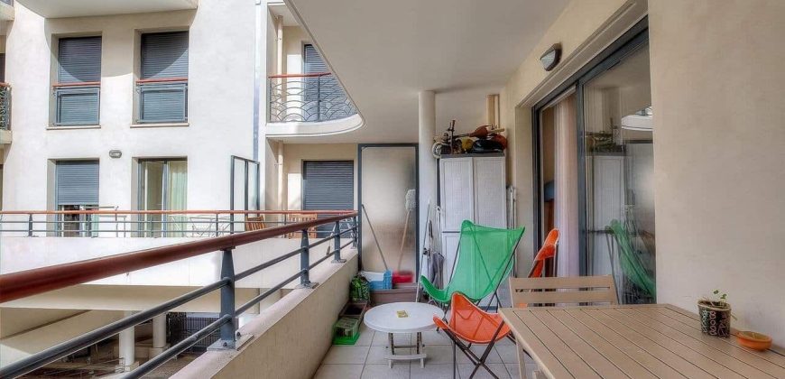 Nice – Carré d’Or – 3P – Terrasse & Balcon – Traversant Nord / Sud