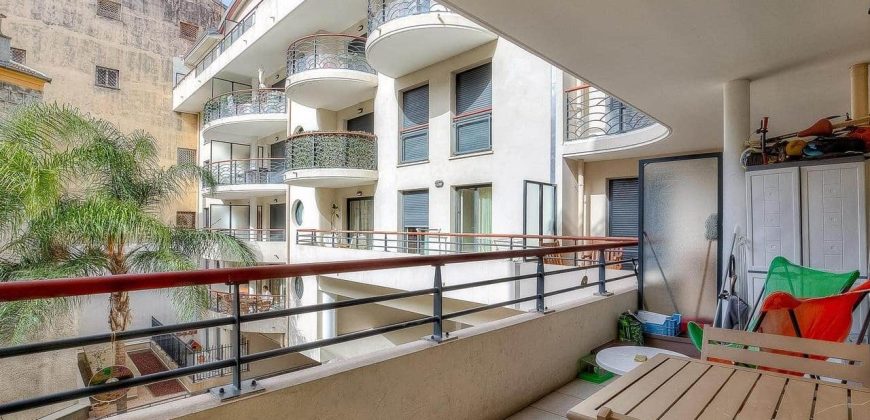 Nice – Carré d’Or – 3P – Terrasse & Balcon – Traversant Nord / Sud