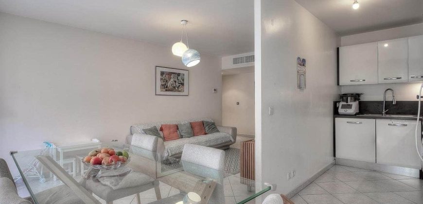 Nice – Carré d’Or – 3P – Terrasse & Balcon – Traversant Nord / Sud
