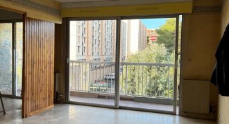 LE CANNET –  Grand studio avec terrasse – Exposition Ouest – Ascenseur – Cave