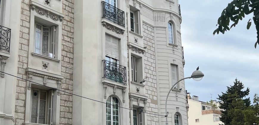 NICE – Libération/Bellevue – 4P – À rénover – Superbe Bourgeois – Ascenseur – 2 caves