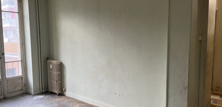 NICE – Libération/Gare du Sud – Rue TORRINI – 2P –  RENOVATION EN COURS- Affaire