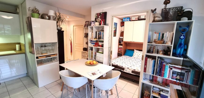 MENTON – Proche Centre – Bas BORRIGO – 2P – Terrasse de 30m2 – Parking privé