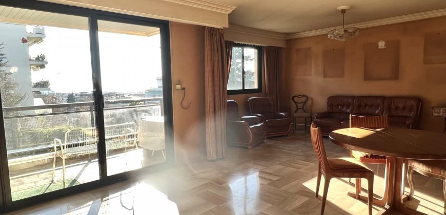 CIMIEZ  – T3 Grand 82m2, étage, terrasse, Garage fermé, vue ville et mer, Cave