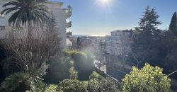 CIMIEZ  – T3 Grand 82m2, étage, terrasse, Garage fermé, vue ville et mer, Cave