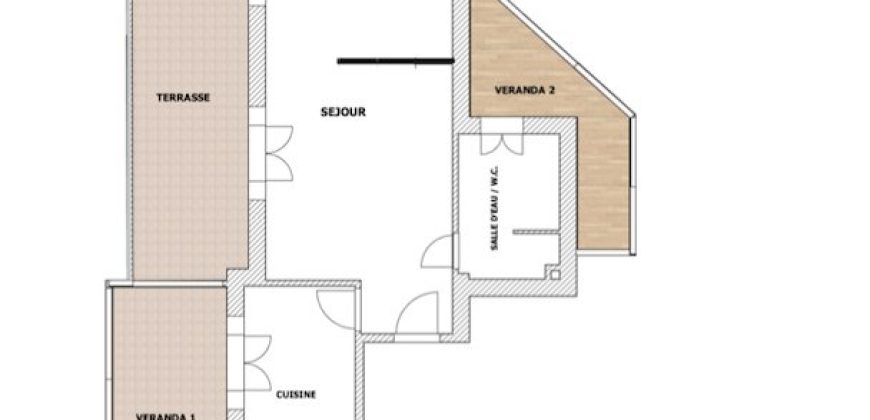 DERNIER ETAGE NICE, bas bd Madeleine Magnan , grand studio/F1, ascenseur, terrasse, vue dégagée, cave.