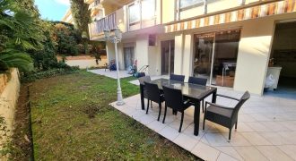 3 PIÈCES – NICE CIMIEZ – REZ DE JARDIN 130 M2 – GARAGE FERMÉ – CAVE – PROCHE COMMANDANT GEROME