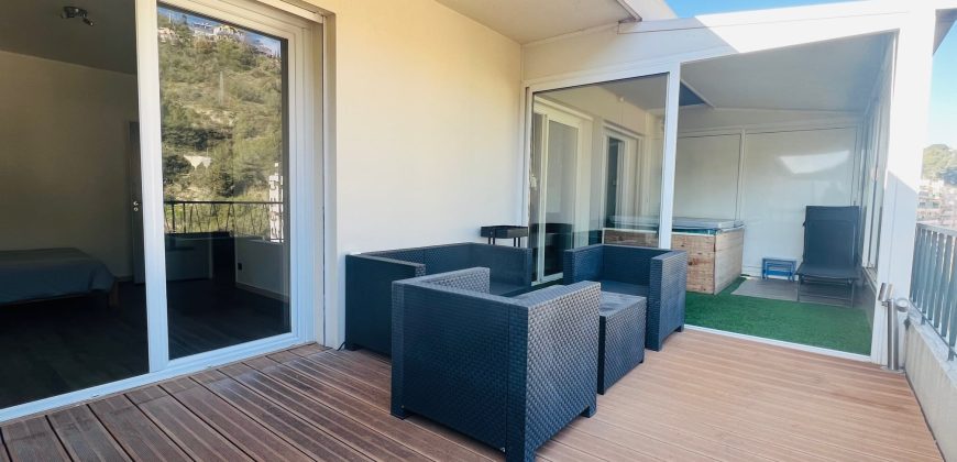 DERNIER ETAGE, bas bd Madeleine , 36,7 m² + superbe Terrasse 15m2 vue dégagée, immeuble Rometti 