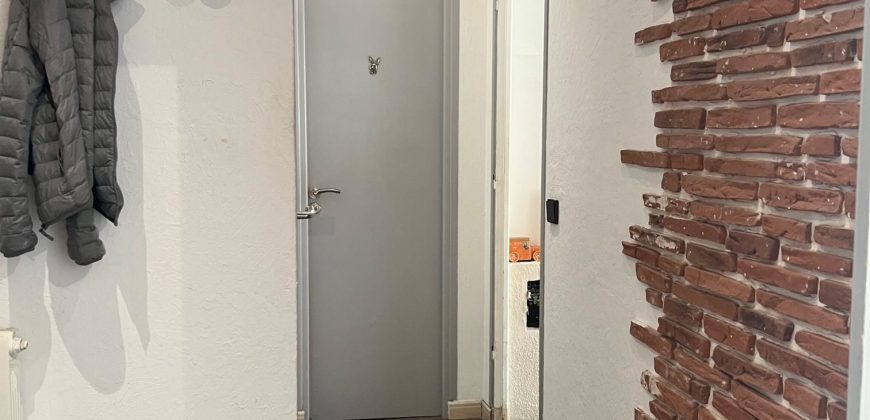 DERNIER ETAGE, bas bd Madeleine , 36,7 m² + superbe Terrasse 15m2 vue dégagée, immeuble Rometti 