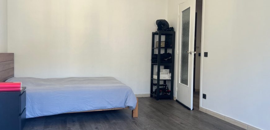 DERNIER ETAGE, bas bd Madeleine , 36,7 m² + superbe Terrasse 15m2 vue dégagée, immeuble Rometti 