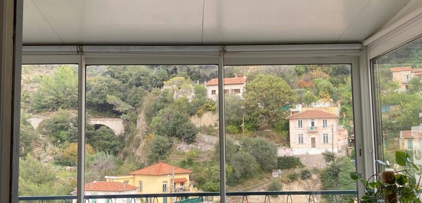 DERNIER ETAGE, bas bd Madeleine , 36,7 m² + superbe Terrasse 15m2 vue dégagée, immeuble Rometti 