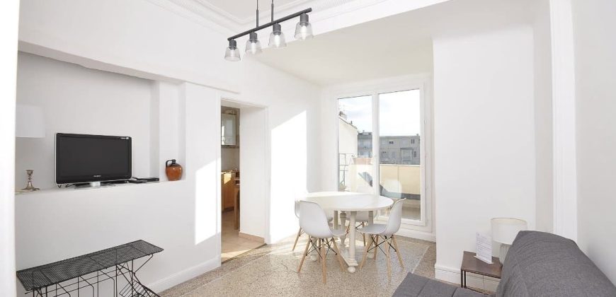 Nice Carré d’Or –  DERNIER ETAGE Sud  –  beau 3P + terrasse de 18m2 – ascenseur
