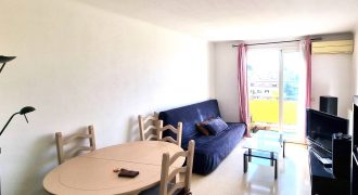 CIMIEZ – Appartement 3 pièces 55 m² – Etage élevé – Balcon Exposition Sud au calme total – Parking et Cave