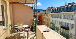 Nice Carré d’Or –  DERNIER ETAGE Sud  –  beau 3P + terrasse de 18m2 – ascenseur