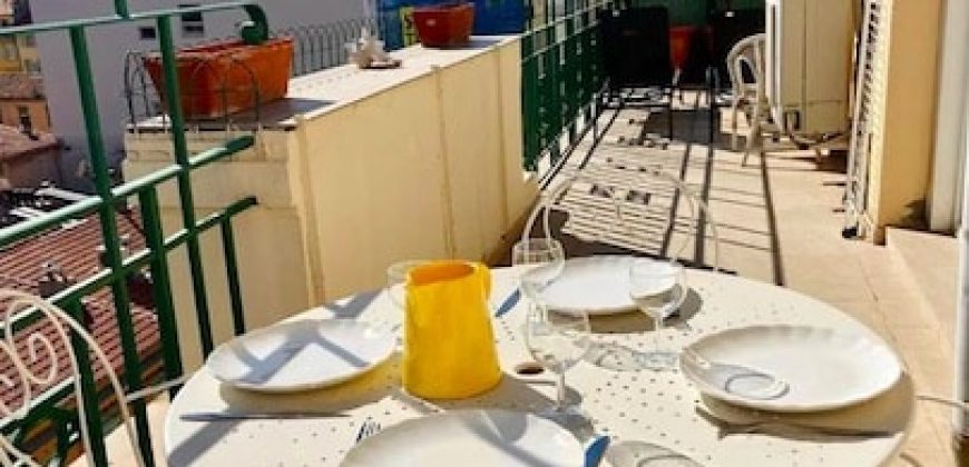 Nice Carré d’Or –  DERNIER ETAGE Sud  –  beau 3P + terrasse de 18m2 – ascenseur