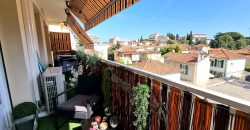 Nice Nord – Villa ARSON – Bel apparement 2 pièces de 55 m2 en étage avec terrasse, calme, Expo Sud, Belle vue dégagée.