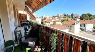 Nice Nord – Villa ARSON – Bel apparement 2 pièces de 55 m2 en étage avec terrasse, calme, Expo Sud, Belle vue dégagée.