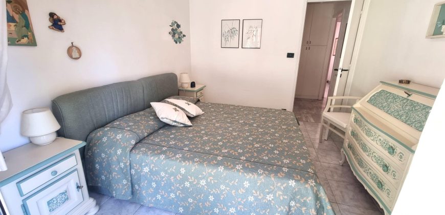 MENTON GARAVAN  à proximité du Port et de la Mer— Appartement 2 Pièces 43 m2 – dernier étage avec Terrasse – Garage et Cave.