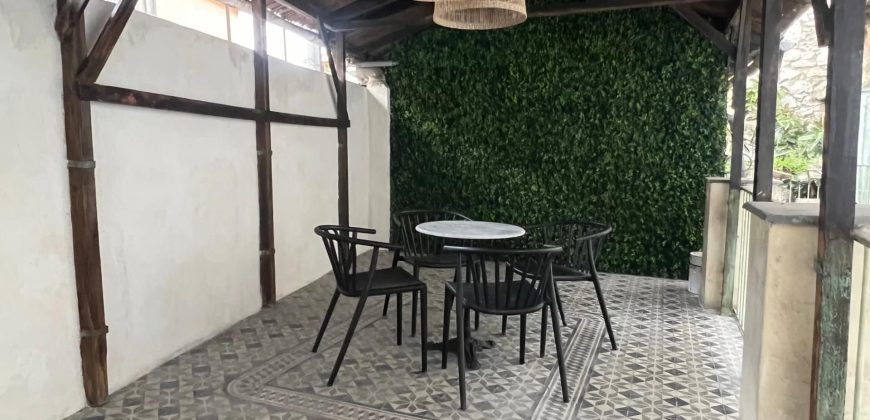 Nice PORT – BARLA –  superbe 3P rénové avec terrasse
