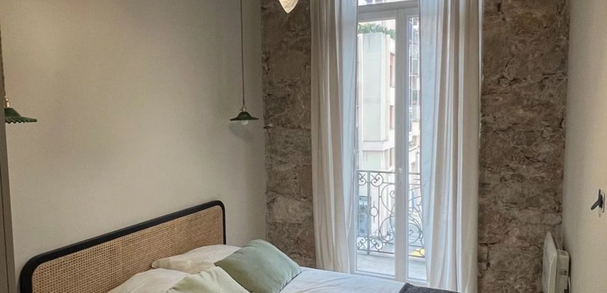 Nice PORT – BARLA –  superbe 3P rénové avec terrasse