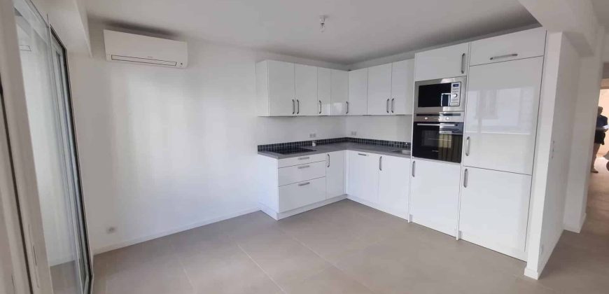 Nice Centre – Carré d’Or – Bel Appartement 4 pièces de 85 m2 entièrement Rénové.