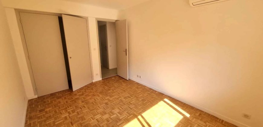 Nice Centre – Carré d’Or – Bel Appartement 4 pièces de 85 m2 entièrement Rénové.