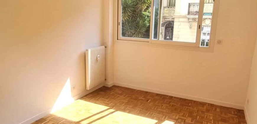Nice Centre – Carré d’Or – Bel Appartement 4 pièces de 85 m2 entièrement Rénové.