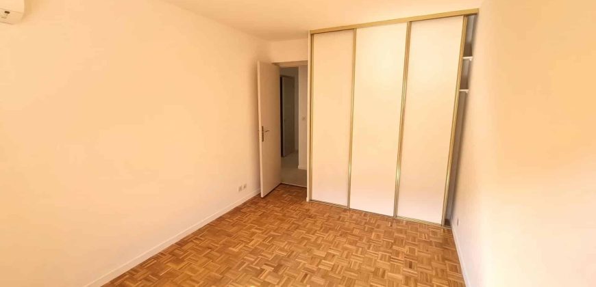 Nice Centre – Carré d’Or – Bel Appartement 4 pièces de 85 m2 entièrement Rénové.