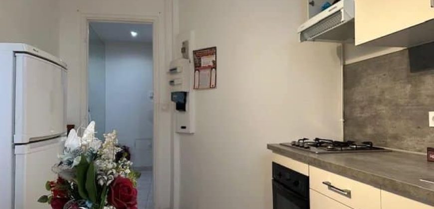 NICE CENTRE LIBERATION – Grand 2P de 50m2 au calme, cave, investissement