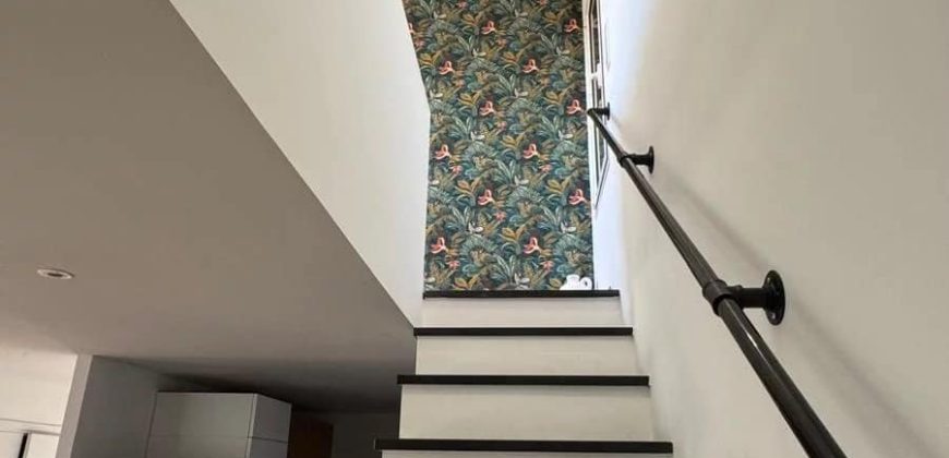 Nice Nord – Belle Maison superficie 95 m2 (Extension possible)  sur un beau terrain plat de 1000 m2 – piscine – Parking et Garage.