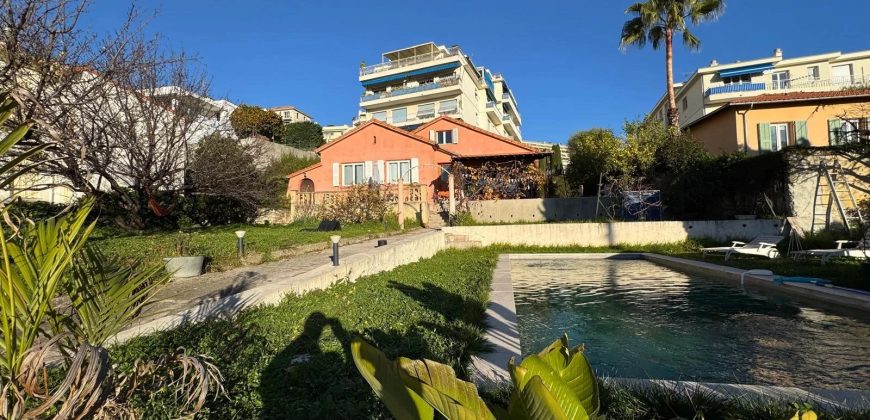 Nice Nord – Belle Maison superficie 95 m2 (Extension possible)  sur un beau terrain plat de 1000 m2 – piscine – Parking et Garage.