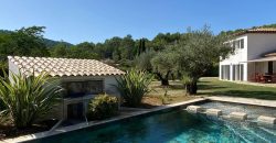 Salernes – Superbe maison écologique avec piscine, terrain, Excellent état ! un havre de paix