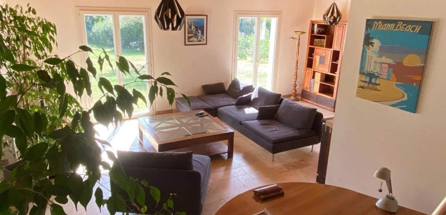 Salernes – Superbe maison écologique avec piscine, terrain, Excellent état ! un havre de paix