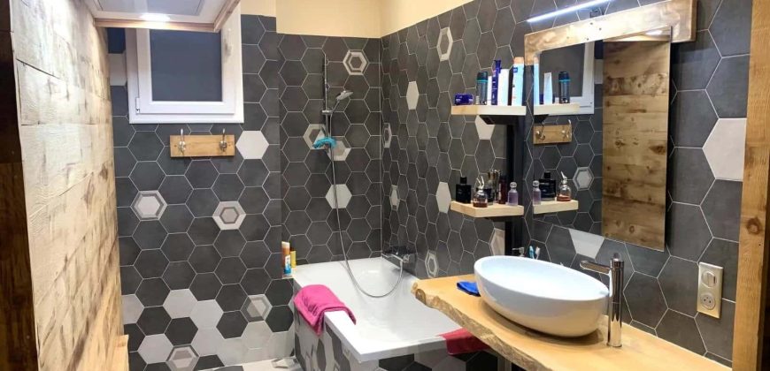 SOSPEL – Proche Village, Grand 2P de 60m2  immeuble bourgeois, parfait état /rénovation 2024