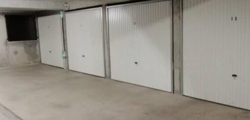 GARAGE / BOX FERME – sur Nice Gambetta Theirs