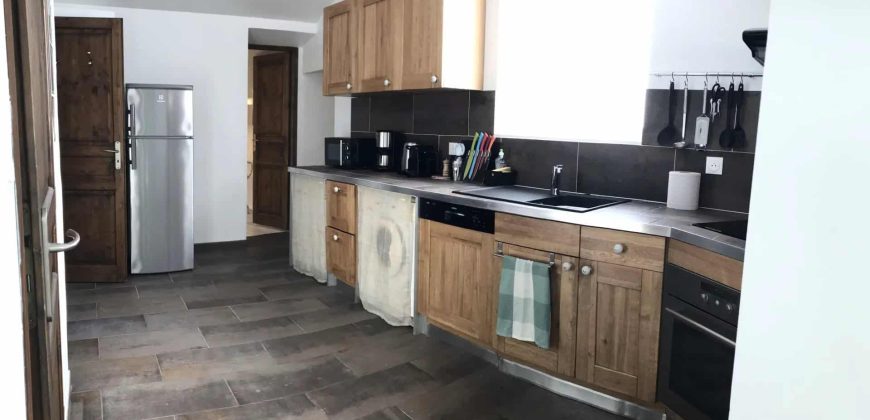 Nice- Vieux Nice-  4P meublé –  forte rentabilité, 50m du Cours et Mer
