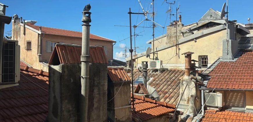 Nice- Vieux Nice-  4P meublé –  forte rentabilité, 50m du Cours et Mer