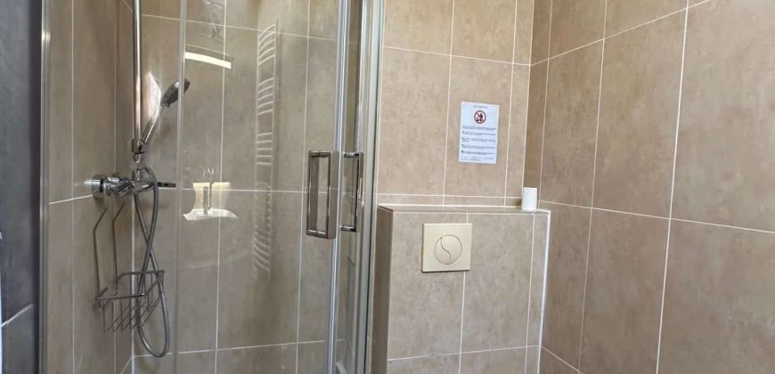 Nice- Vieux Nice-  4P meublé –  forte rentabilité, 50m du Cours et Mer