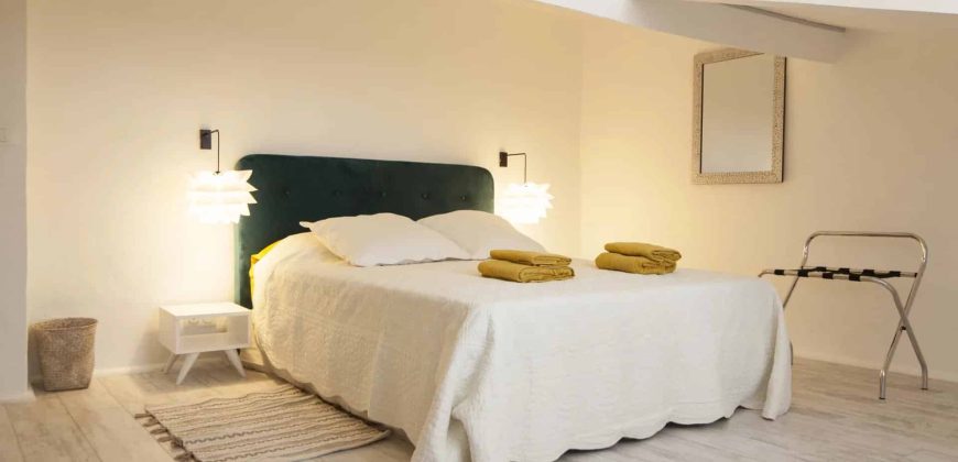 Nice- Vieux Nice-  4P meublé –  forte rentabilité, 50m du Cours et Mer