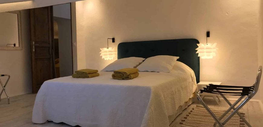 Nice- Vieux Nice-  4P meublé –  forte rentabilité, 50m du Cours et Mer