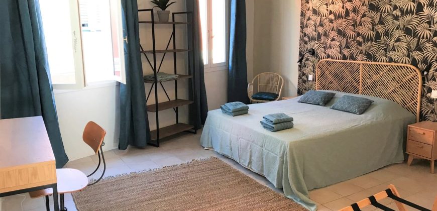 Nice- Vieux Nice-  4P meublé –  forte rentabilité, 50m du Cours et Mer