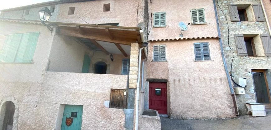 Commune de Peyroules – Appartement 2 pièces de 39m2 et grande cave et jardin
