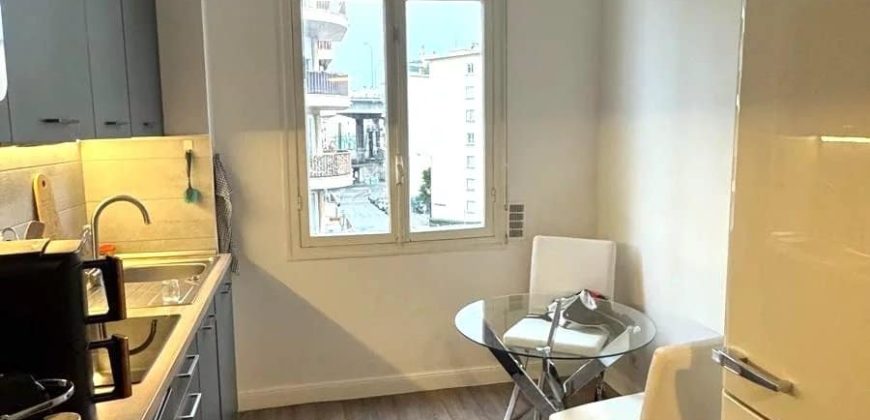 Beau Studio 32 m2 – Immeuble Art Déco – Secteur Tzarewitch – Nice Centre