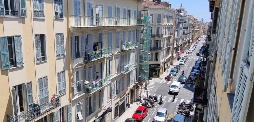 Bel appartement 2 pièces – 46 m2 – Etage élevé – Nice Centre Ville – Secteur Lépante.