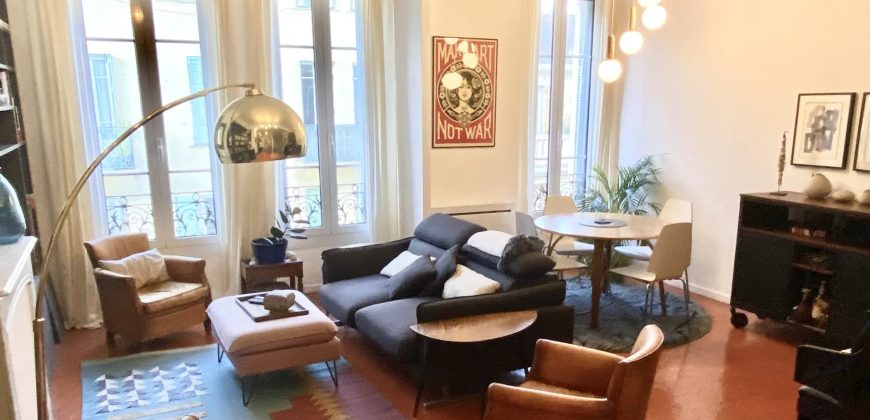 NICE – Wilson/Hôtel des Postes , Superbe 3p rénové de 70m2, dernier étage