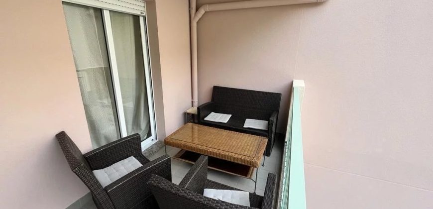 Appartement 2 pièces à vendre à Menton – Terrasse, vue dégagée et résidence avec piscine