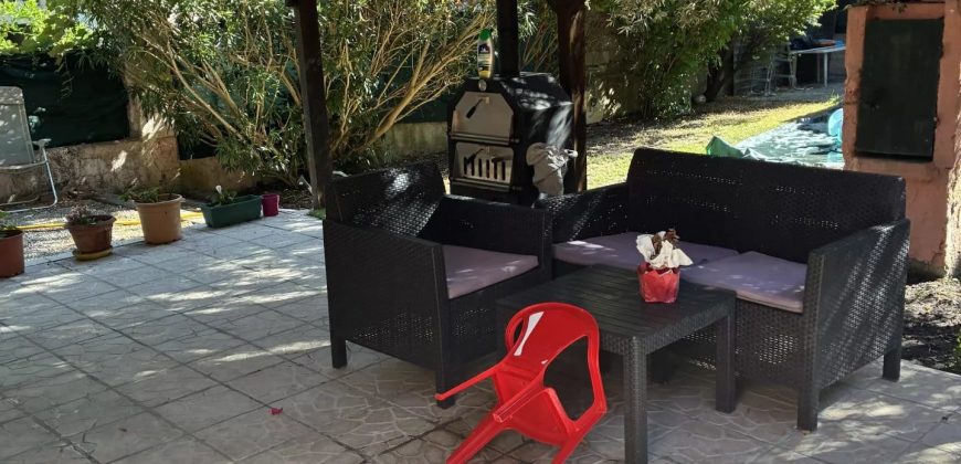 Maison de ville à vendre à Nice La Trinité – Calme, confort et proximité des commodités