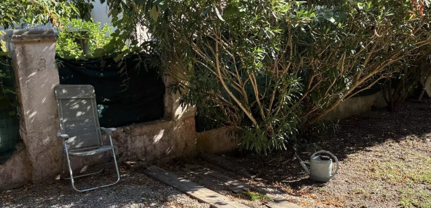 Maison de ville à vendre à Nice La Trinité – Calme, confort et proximité des commodités