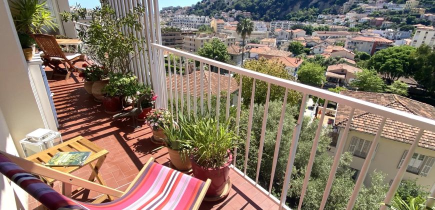 Nice Nord – Bel Appartement 2 pièces en étage dans Résidence de Standing – Jolie terrasse vue dégagée mer et ville.