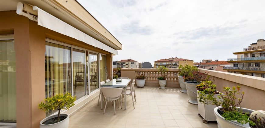 Magnique Appartement Penthouse – 4 pièces avec terrasse de 60 m2 en Dernier Etage